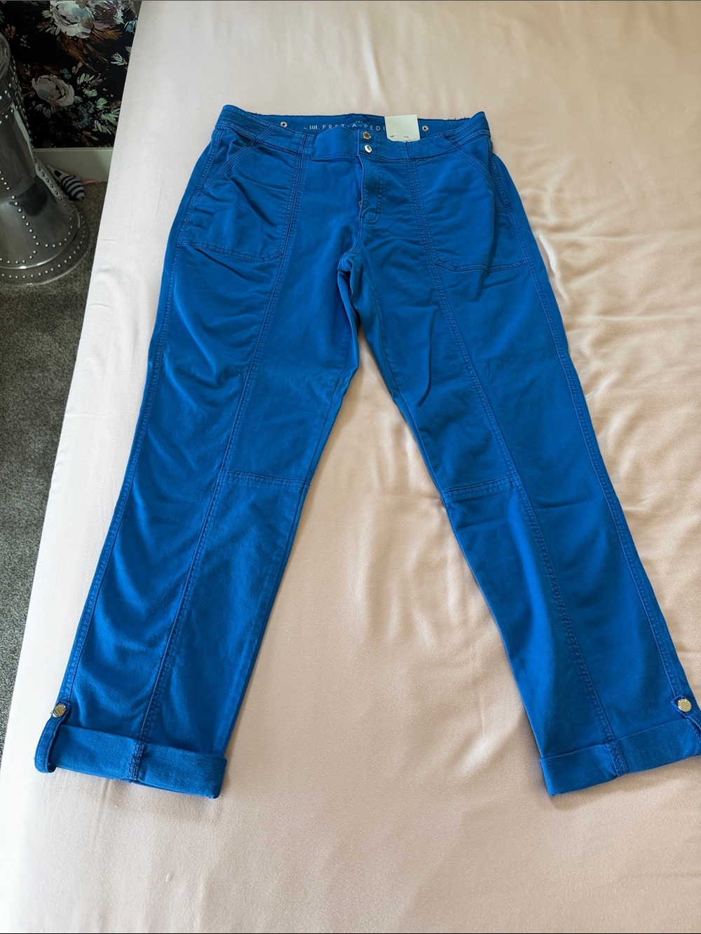 White House Black Market Bright Blue Casual Crop Pants